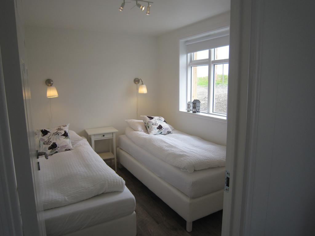 Apartment By The Sea Höfn Habitación foto